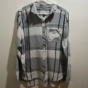 COPY - 🎉2 for $10 black, gray, white and light pink plaid shirt